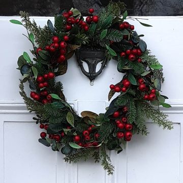 Red Berry Wreath with leaves