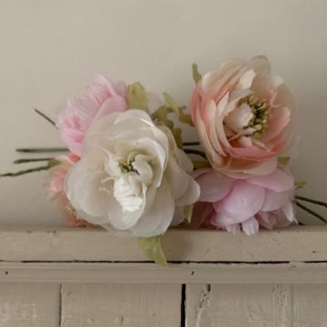 Pale Peonie Rose Bunch