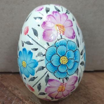 Clotted Cream Gypsophila Hand Crafted Egg
