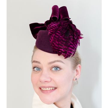 Wine Feather Bow Percher