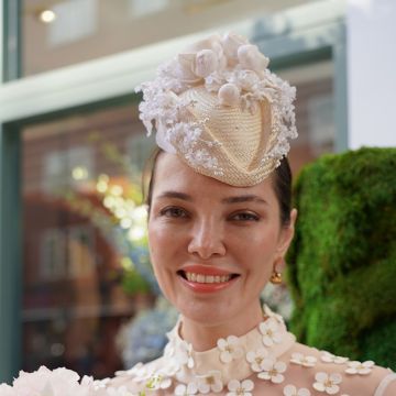 Clotted Cream Ascot Bouquet