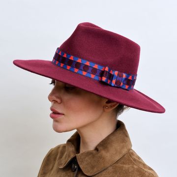 Dark Amaryllis RaceDay Trilby