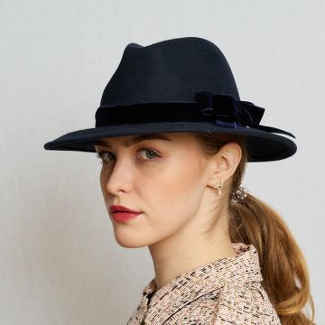 Pitch Trilby with Bow