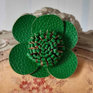 Emerald Flower on Clip