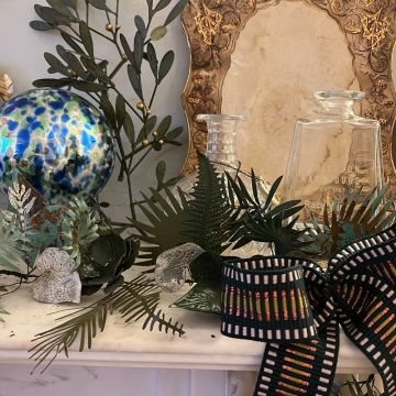 Green Brass Leaf Garland