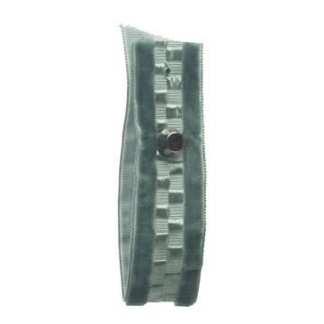 Flint Velvet Stud