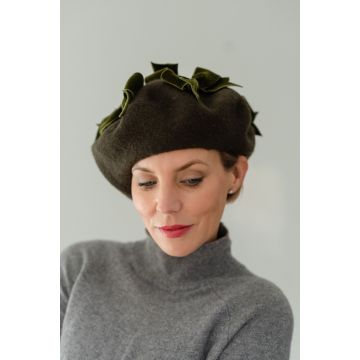 Leaf Green Felt Velvet Bow Beret