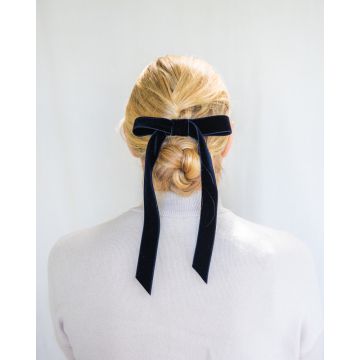 Pitch Velvet Bow