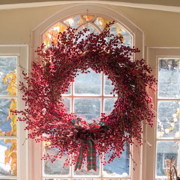 Mixed Red Mixed Berry Wreath