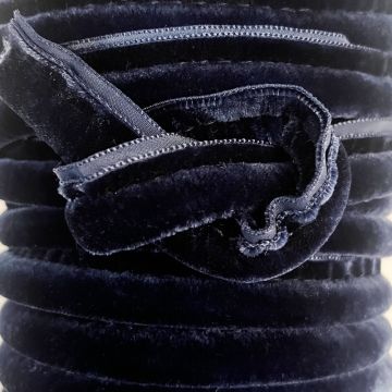 Pitch Giant Velvet Piping