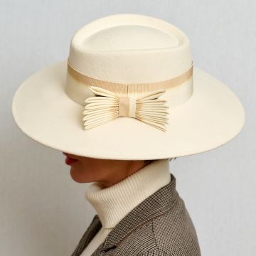 Clotted Cream Starfish Bow Trilby