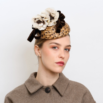 Fallen Leaf Flower Percher