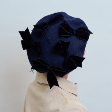 Pitch Felt Velvet Bow Beret