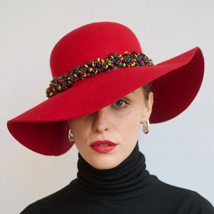 Floppy red hat best sale