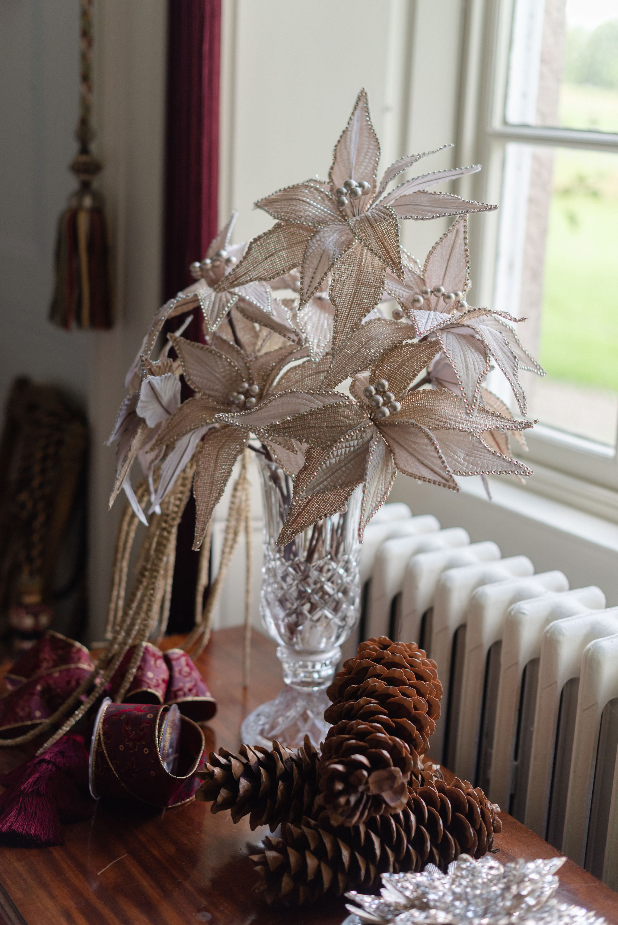 christmas wreath fireplace