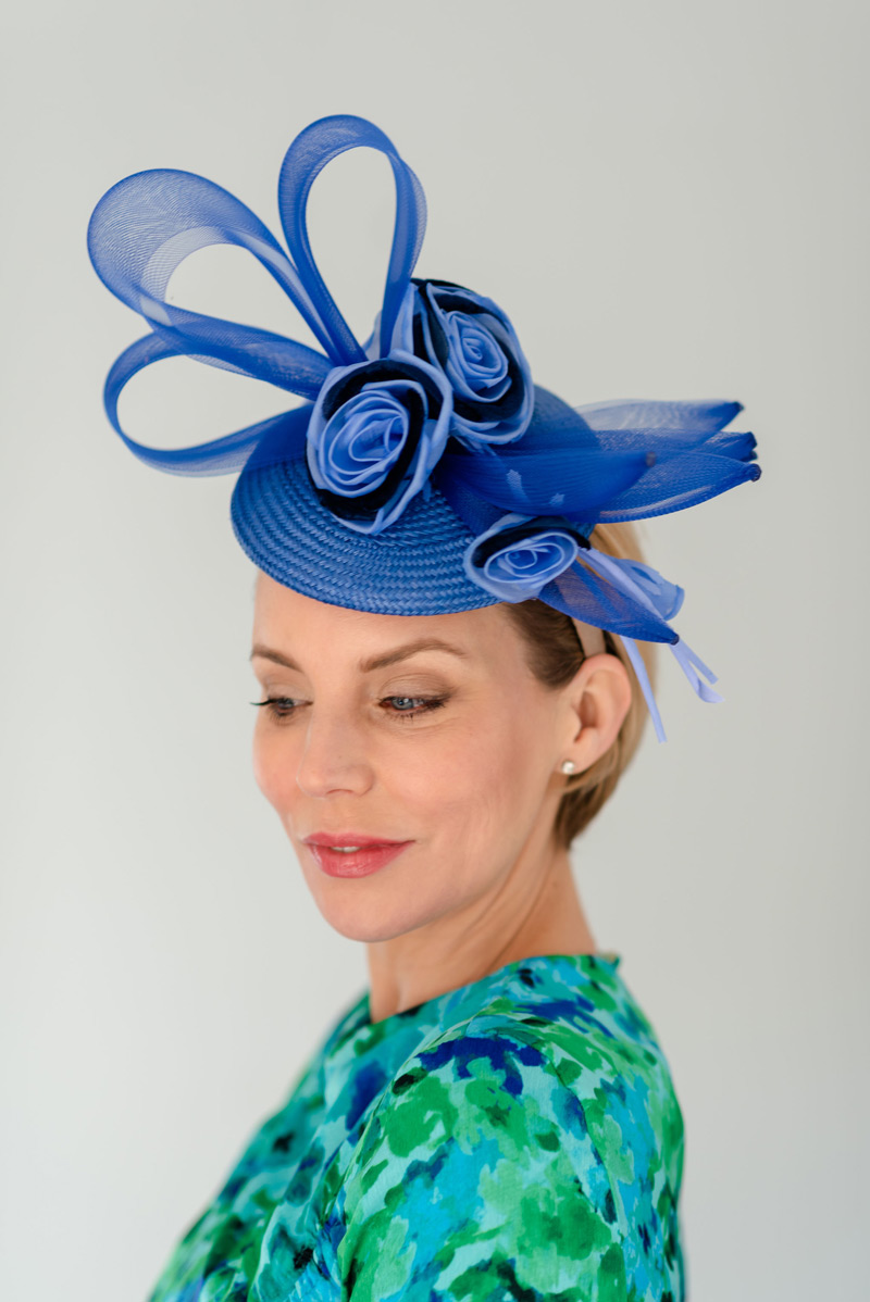 Blue Ascot Percher